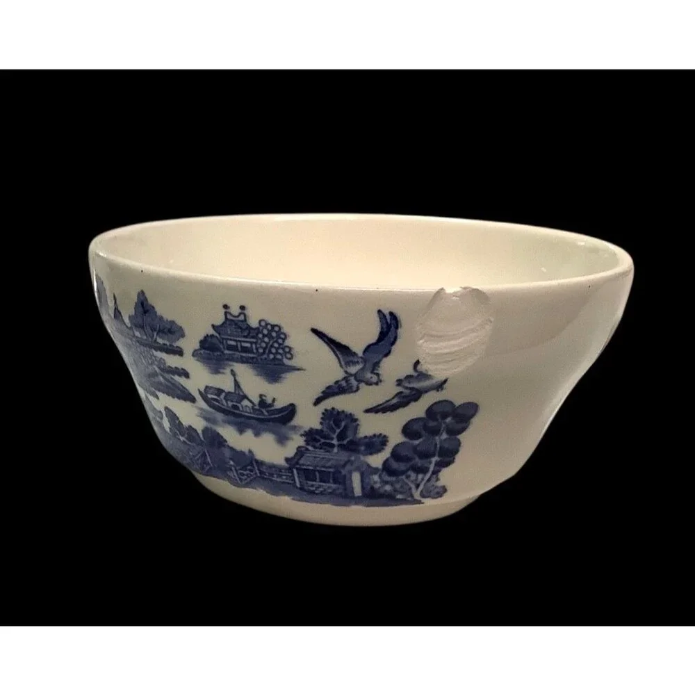 Vintage CHURCHILL Blue Willow Creamers & Sugar Bowl Staffordshire England READ